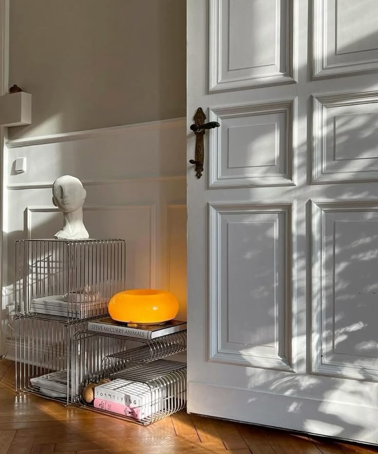Bauhaus Donut Lamp