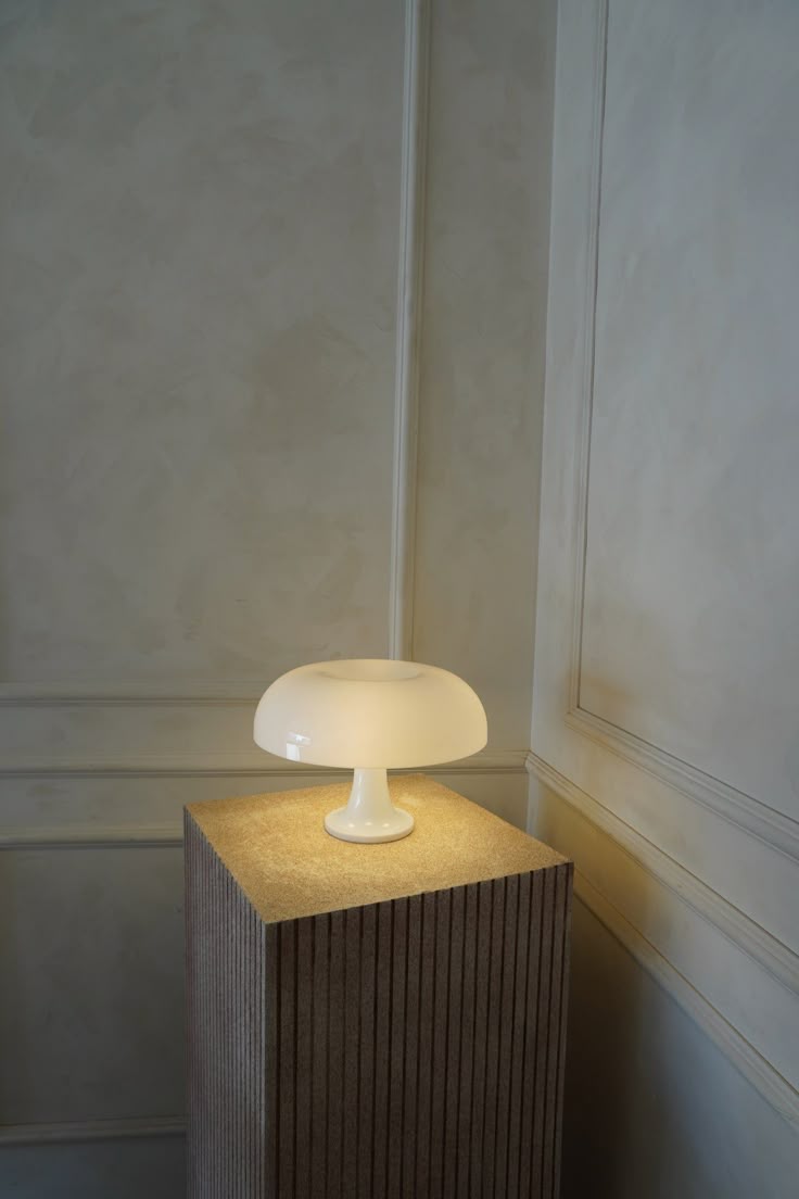 Classic Bauhaus Mushroom Lamp